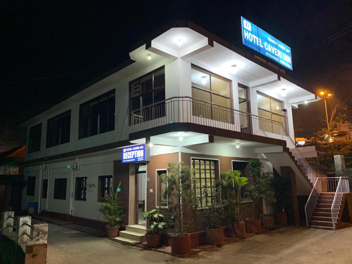 Hotel CAVERI inn Madikeri Buitenkant foto