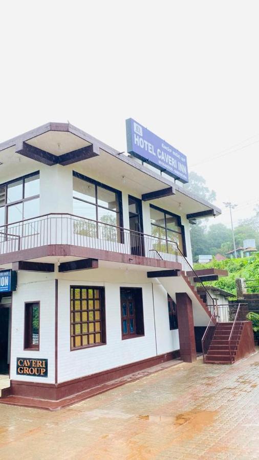 Hotel CAVERI inn Madikeri Buitenkant foto